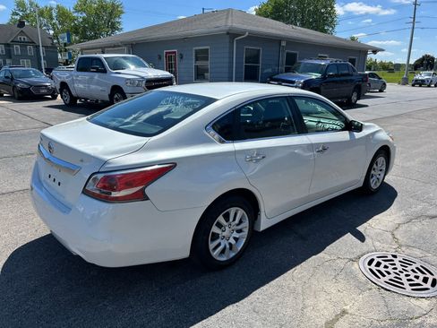 Used 2014 Nissan Altima 2.5 S FWD image 7
