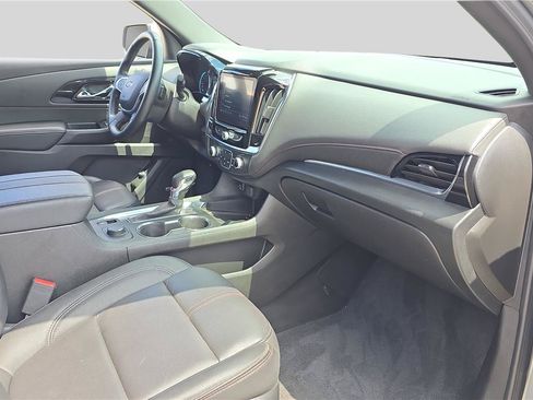 Used 2023 Chevrolet Traverse RS AWD/4WD image 16