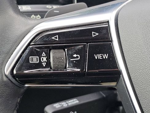 Used 2022 Audi e-tron Premium image 18