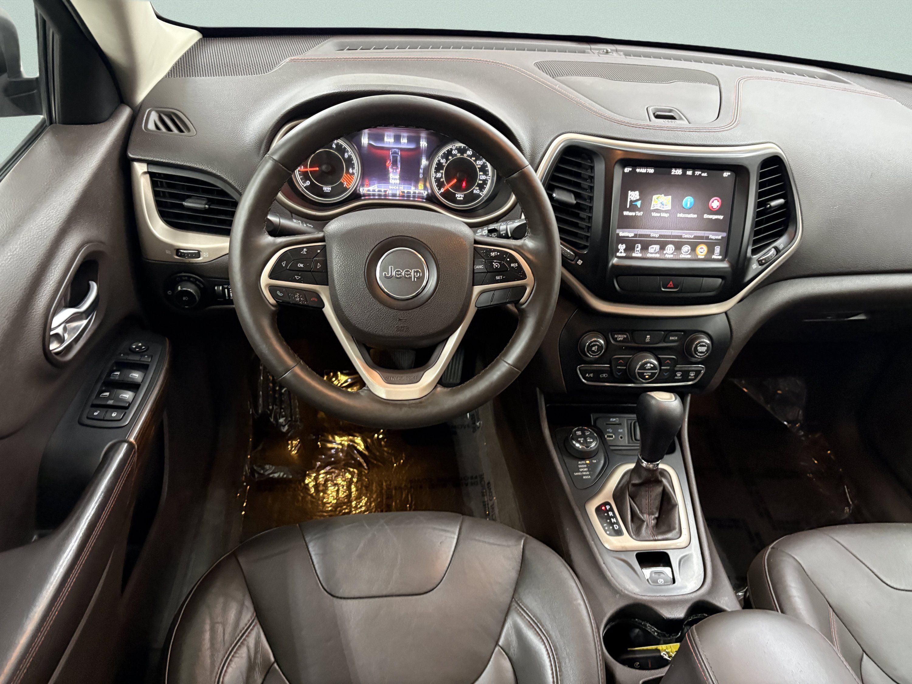 Used 2014 Jeep Cherokee Trailhawk w/ Comfort/Convenience Group AWD/4WD image 9