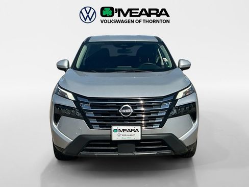 Used 2024 Nissan Rogue SV FWD image 8