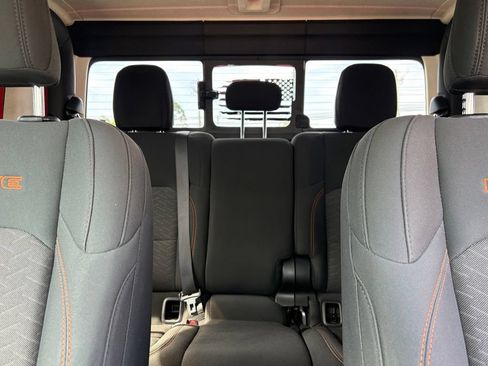 Used 2021 Jeep Gladiator Mojave AWD/4WD image 24