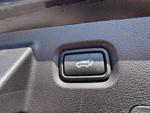 Used 2023 Hyundai Santa Fe Calligraphy FWD image 11