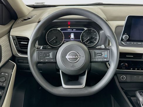 Used 2023 Nissan Rogue SV image 18