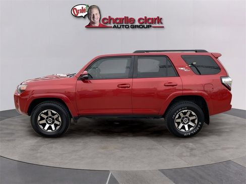Used 2021 Toyota 4Runner TRD Off-Road Premium image 3