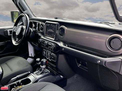 Used 2021 Jeep Gladiator Sport AWD/4WD image 27