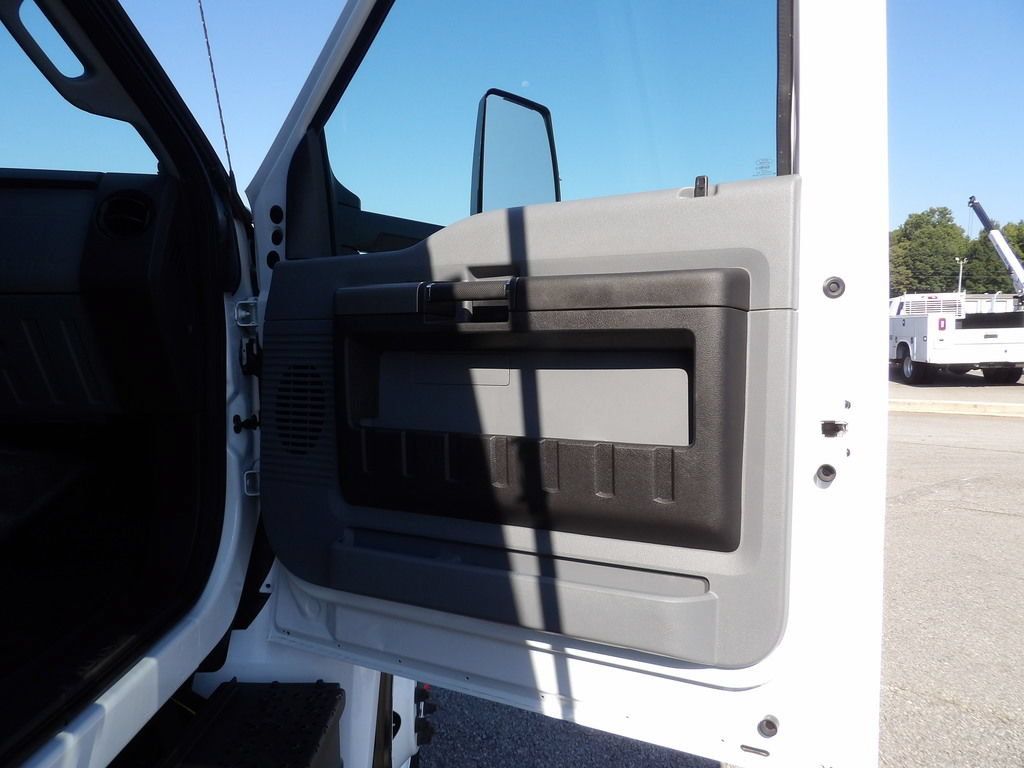 Used 2025 Ford F650 2WD Regular Cab Super Duty image 39