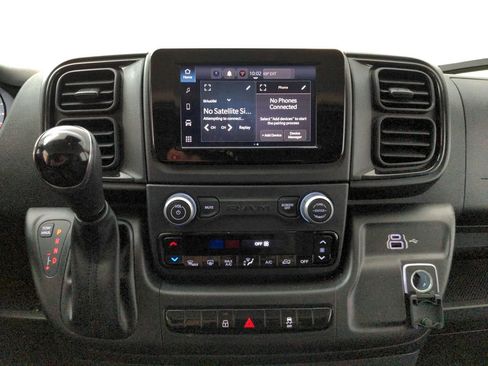 Used 2026 RAM ProMaster 2500 w/ Convenience Group FWD image 18