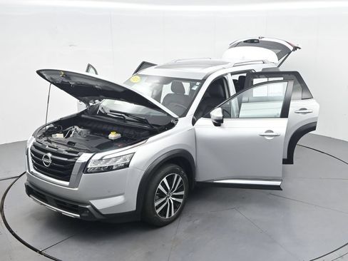 Used 2023 Nissan Pathfinder Platinum AWD/4WD image 49
