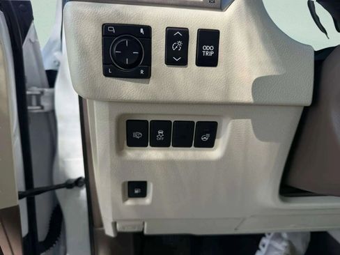 Used 2018 Lexus GX 460 Luxury image 36