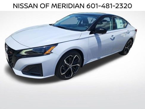 New 2026 Nissan Altima 2.5 SR w/ SR Premium Package FWD image 1