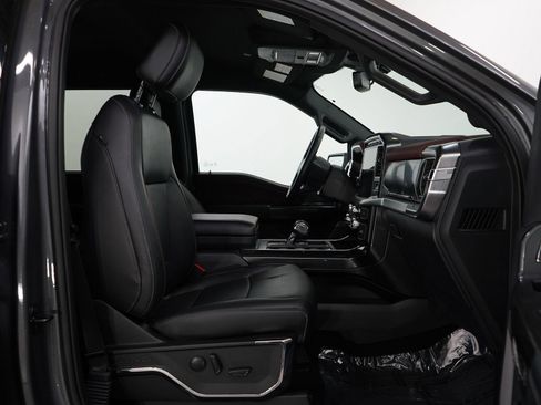 Used 2022 Ford F150 Lariat w/ Max Trailer Tow Package image 9