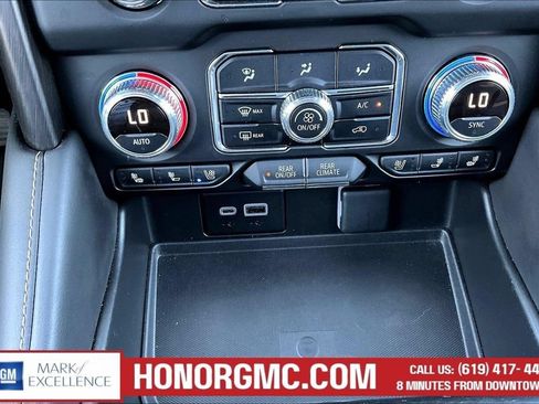 Used 2024 GMC Yukon AT4 w/ AT4 Premium Plus Package AWD/4WD image 17