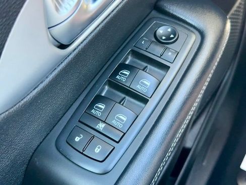 Used 2019 Chrysler Pacifica Touring-L Plus w/ Advanced Safetytec Group FWD image 27