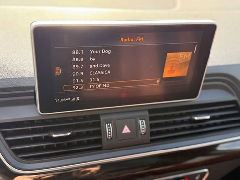 Used 2018 Audi Q5 2.0T Premium Plus w/ Premium Plus Package image 23