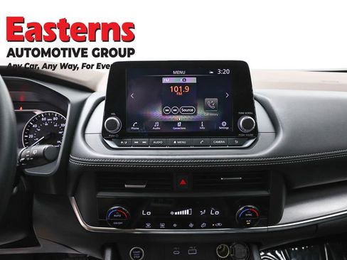 Used 2023 Nissan Rogue SV AWD/4WD image 11