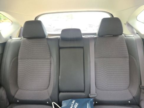 Used 2021 Kia Seltos S AWD/4WD image 12