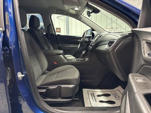 Used 2023 Chevrolet Equinox LT image 23
