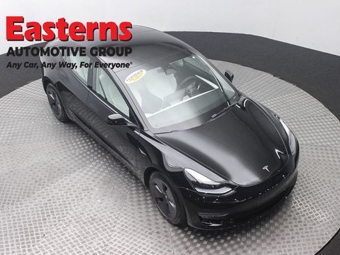 Used 2022 Tesla Model 3 Long Range AWD/4WD image 2