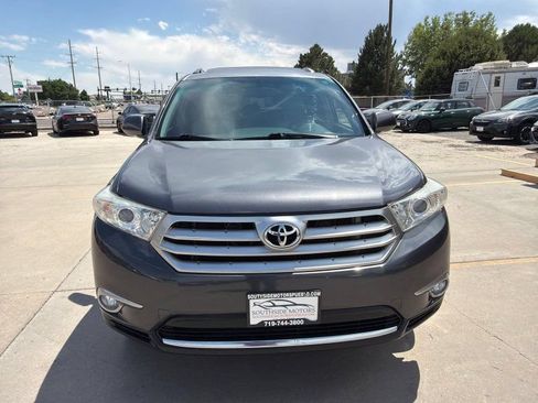 Used 2011 Toyota Highlander Limited w/ Tow Pkg FWD image 8