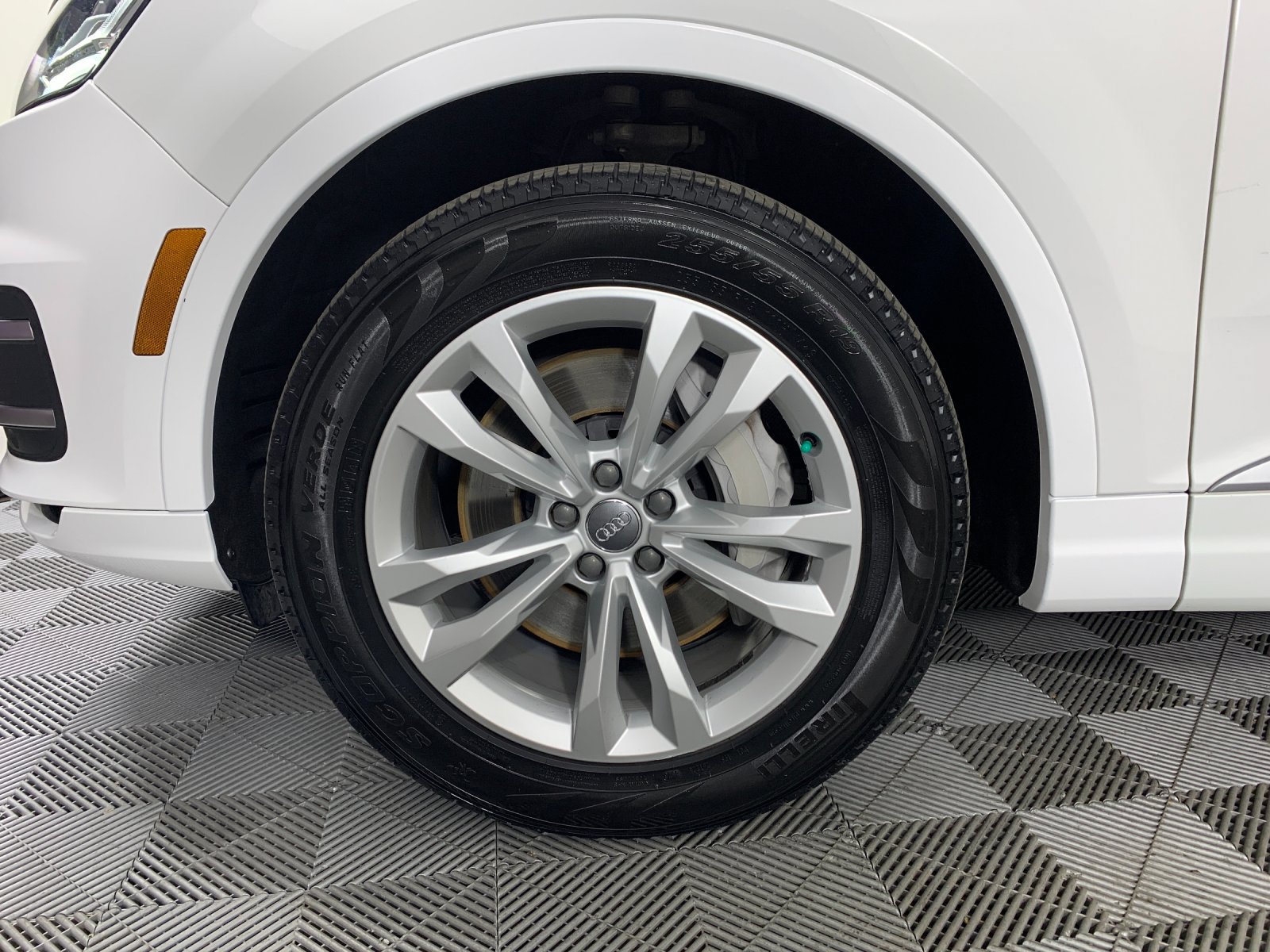 Used 2019 Audi Q7 3.0T Premium Plus AWD/4WD image 11