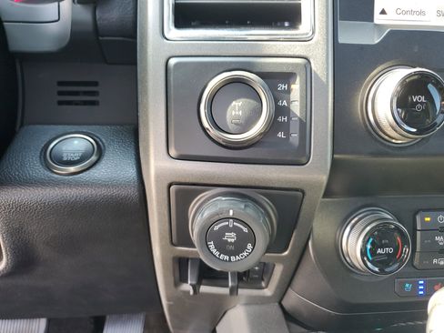 Used 2019 Ford F150 Raptor w/ Equipment Group 802A Luxury image 31