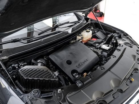 Used 2019 Chevrolet Traverse LT image 53