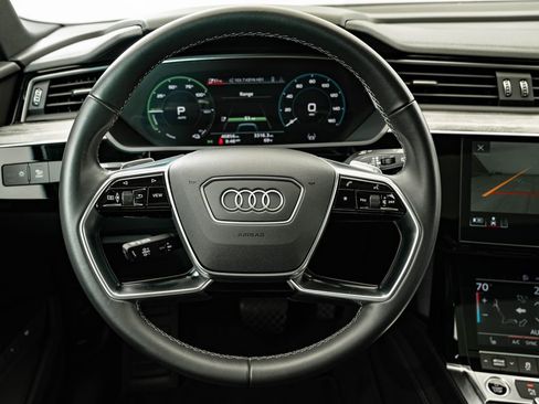 Used 2022 Audi e-tron Premium w/ Convenience Plus Package AWD/4WD image 42