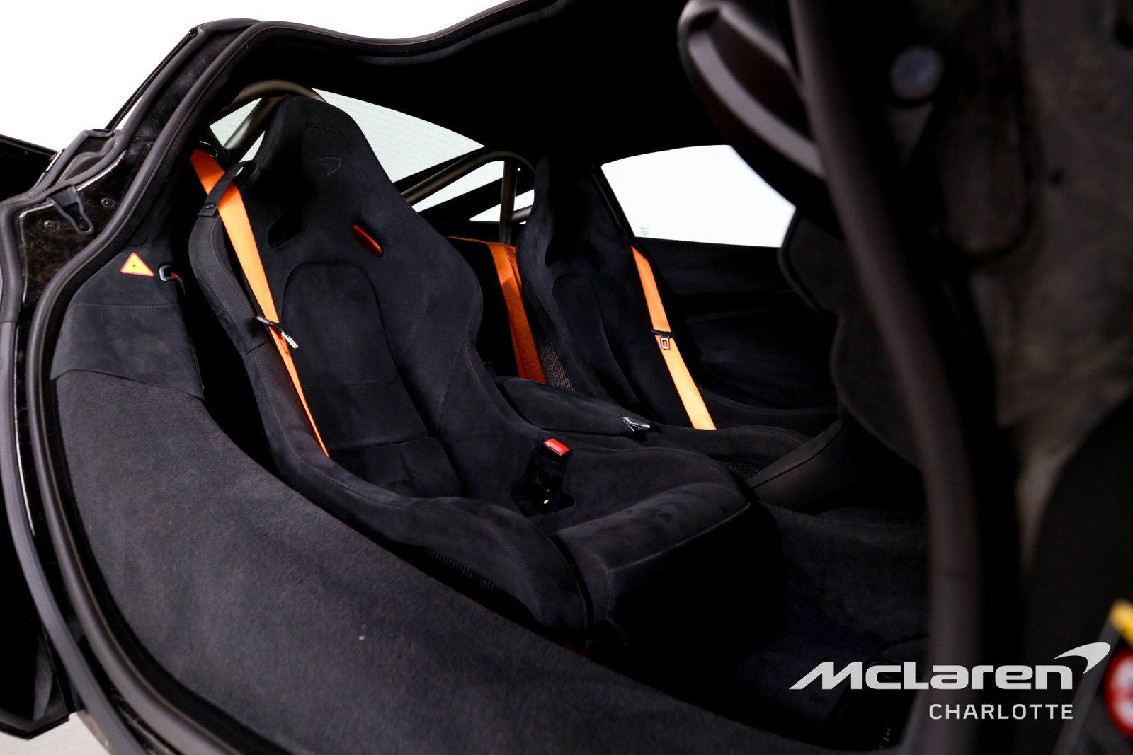 Used 2024 McLaren 750S RWD image 19