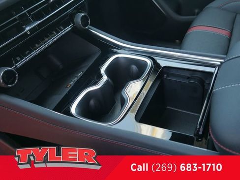 New 2026 Chevrolet Traverse RS w/ LPO, Floor Liner Package AWD/4WD image 37