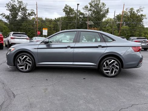 Used 2024 Volkswagen Jetta SEL FWD image 4