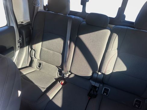 Certified 2020 Jeep Gladiator Rubicon image 9