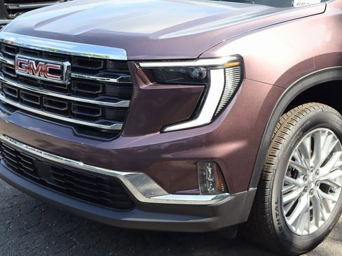 New 2025 GMC Acadia Elevation w/ Elevation Premium Package image 4