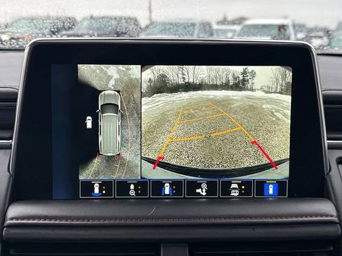 Used 2024 Chevrolet Suburban RST w/ Luxury Package image 34