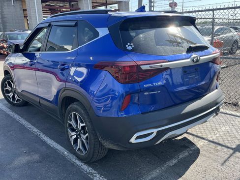 Used 2021 Kia Seltos EX image 4