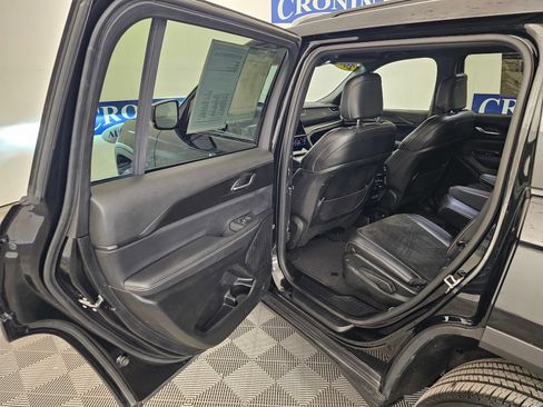 Used 2023 Jeep Grand Cherokee L Laredo AWD/4WD image 18