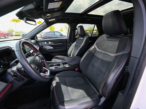Certified 2025 Ford Explorer ST AWD/4WD image 20