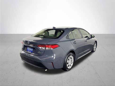Used 2023 Toyota Corolla LE image 6