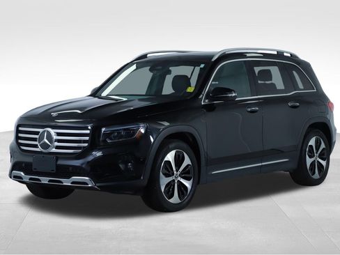Used 2025 Mercedes-Benz GLB 250 image 9