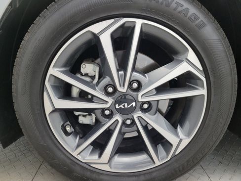 Used 2023 Kia Forte LXS FWD image 31