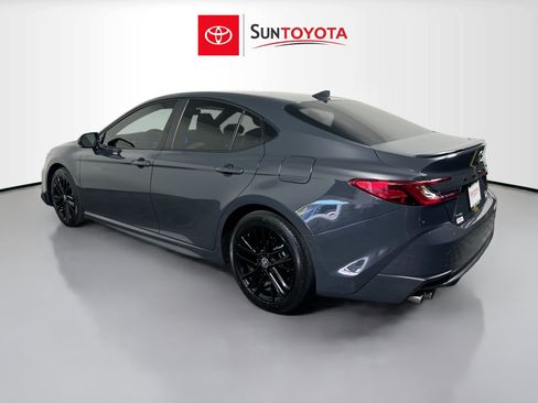 Used 2025 Toyota Camry SE w/ Convenience Package FWD image 6