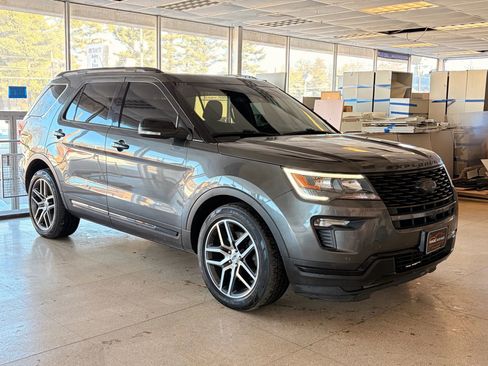 Used 2018 Ford Explorer Sport w/ Equipment Group 401A image 6