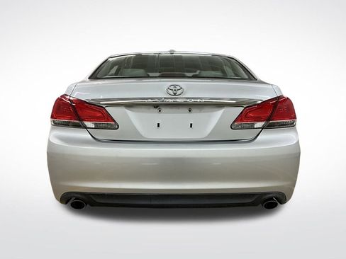 Used 2012 Toyota Avalon Limited image 23