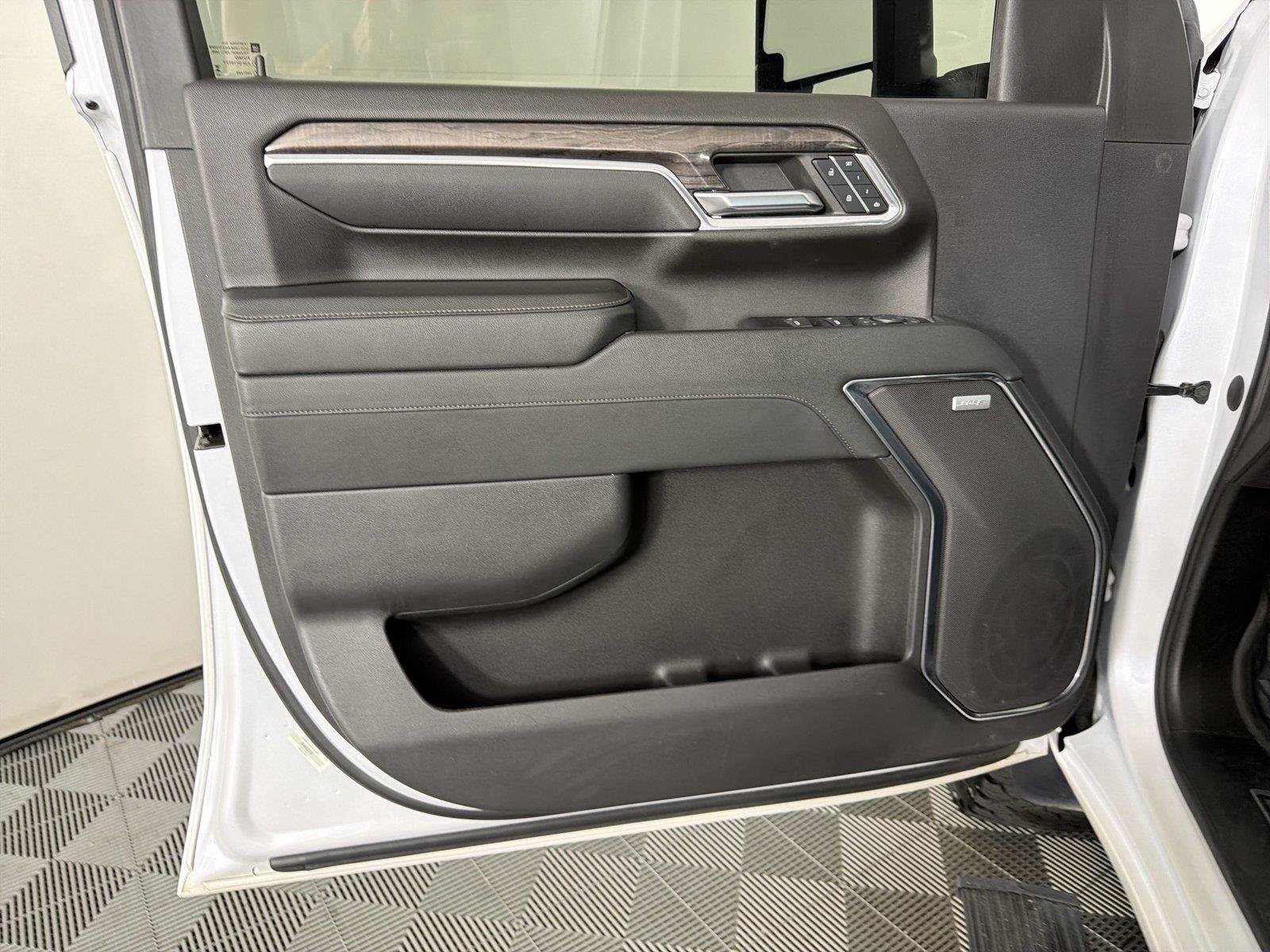 Certified 2024 Chevrolet Silverado 2500 LTZ w/ LTZ Convenience Package AWD/4WD image 8