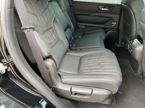 Used 2025 Nissan Armada PRO-4X w/ Pro-4X Premium Package AWD/4WD image 20