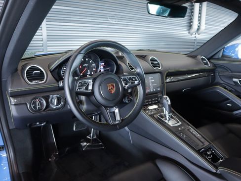 Certified 2022 Porsche 718 Cayman GTS image 4