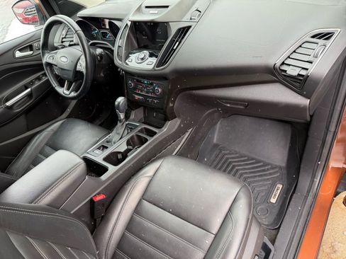 Used 2017 Ford Escape Titanium image 15