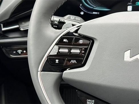 New 2026 Kia Niro SX image 28