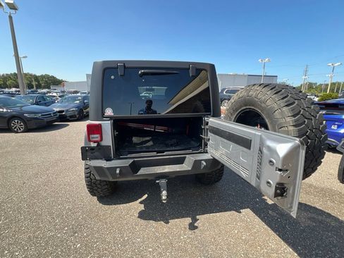 Used 2015 Jeep Wrangler Unlimited Sport w/ Quick Order Package 24S AWD/4WD image 11