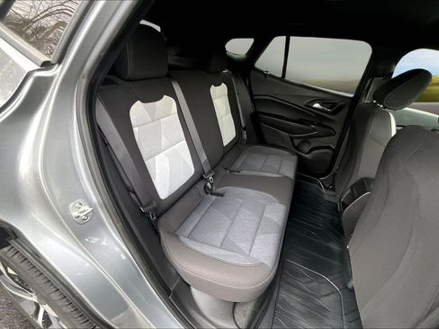 Used 2024 Chevrolet Trax RS image 16